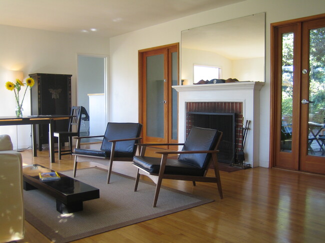 Living Room - 3809 Buena Park Dr