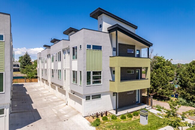 Foto del edificio - Sloans Lake Row Home Assemblage #1-6