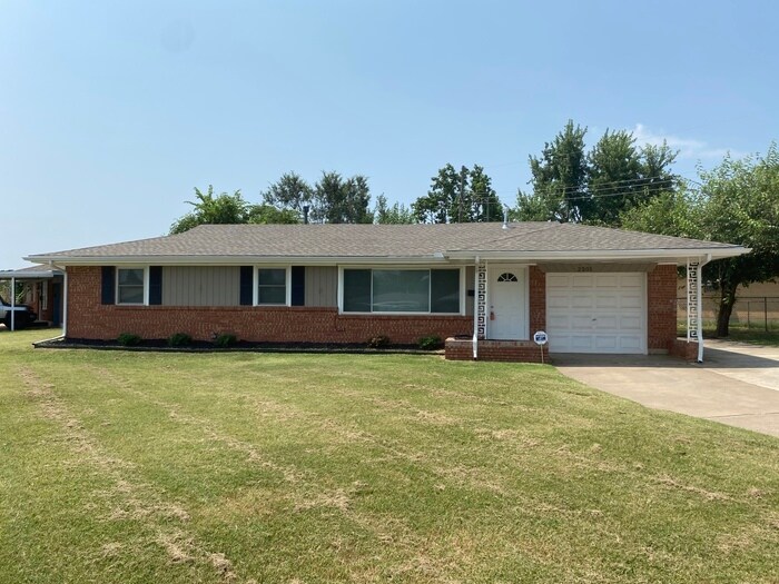 Primary Photo - 2301 Mansfield Ave