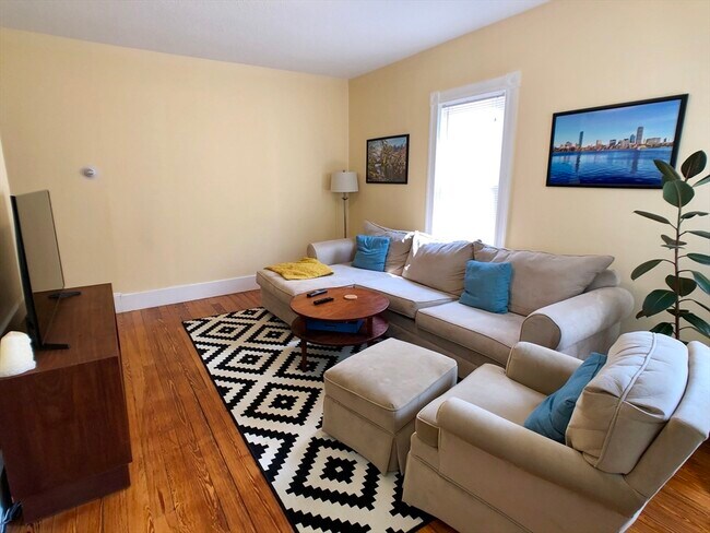 Foto del edificio - 24 Spring Park Ave