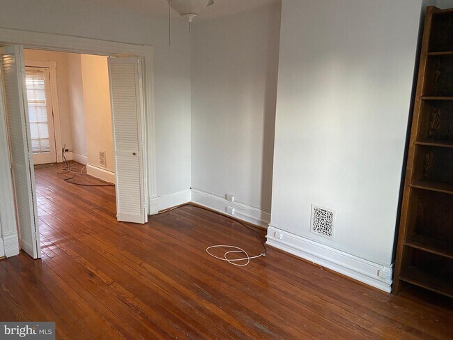 Building Photo - 1206 30th St NW