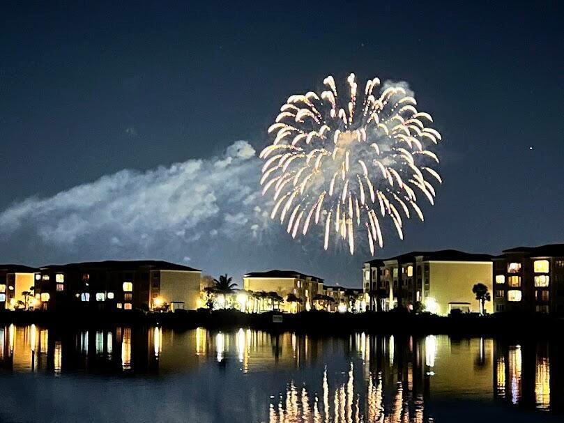 Primary Photo - 323 Leeward Ln