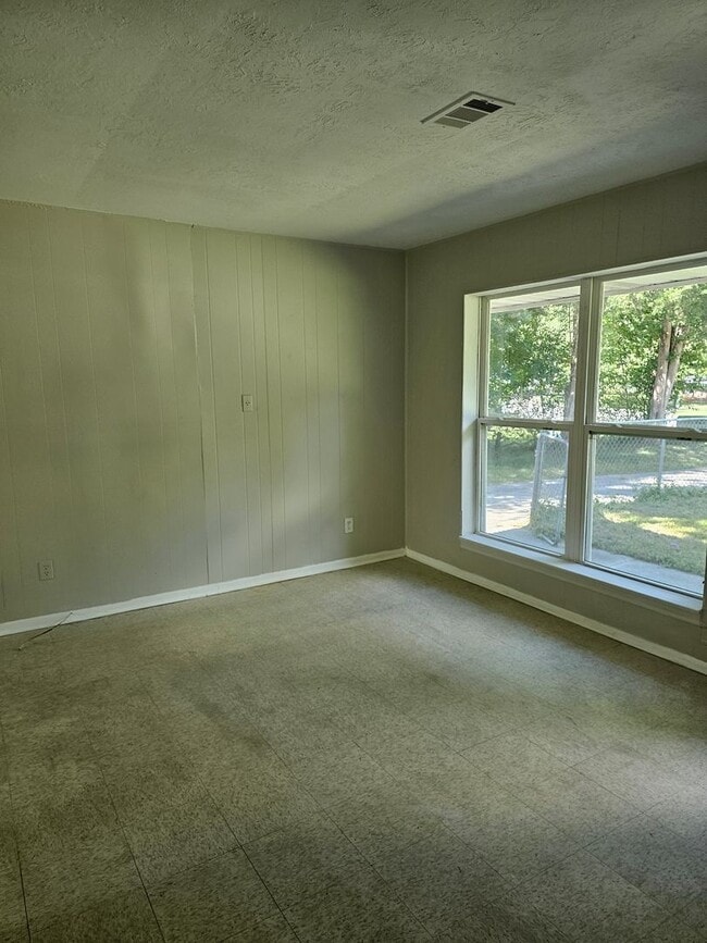 Building Photo - 4 Sided Brick 3 BR Home