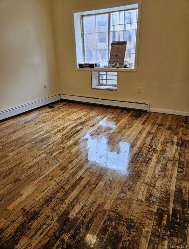 Foto del edificio - 873 Elsmere Pl