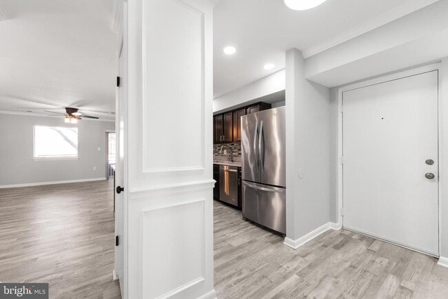 Foto del edificio - 8103 Greenspring Way