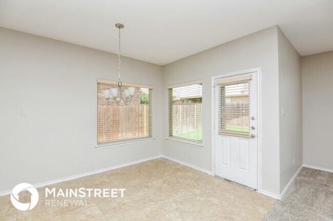 Foto del edificio - 2921 Cedar Ridge Ln