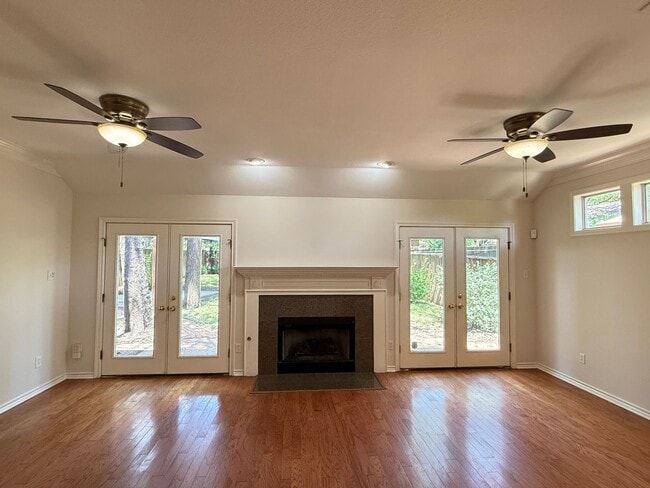 Foto del edificio - SPACIOUS, UPGRADED HOME IN CENTRAL AUSTIN