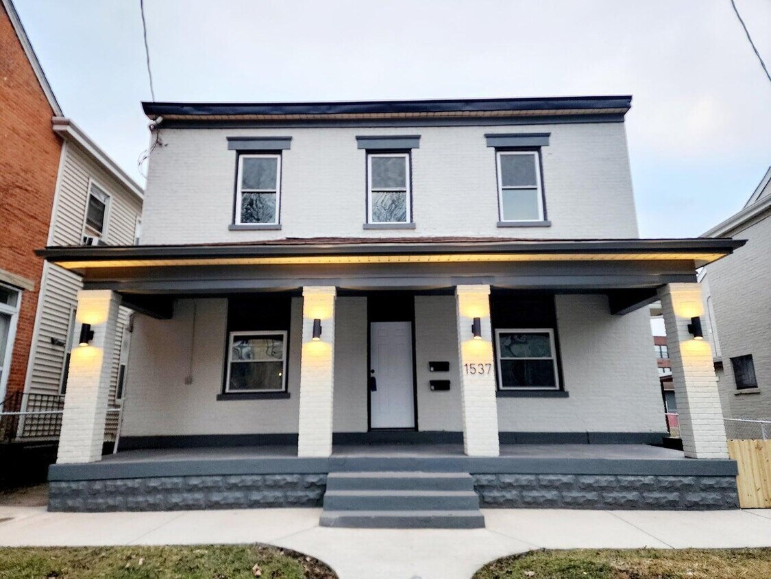 Primary Photo - 1537 Greenup St