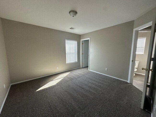 Foto del edificio - Townhome for rent in Henderson