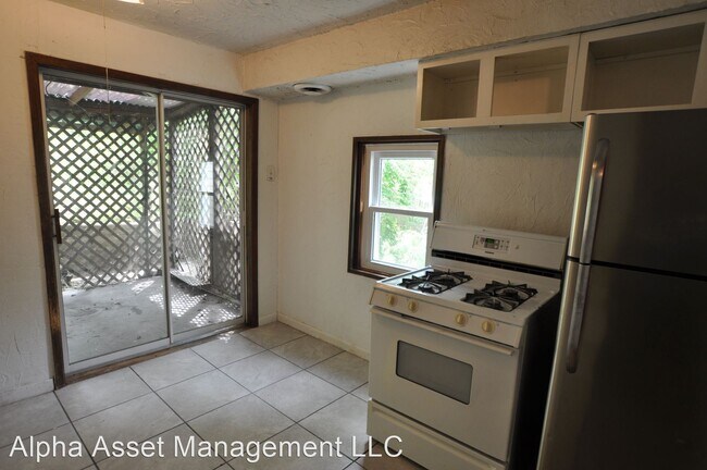 Foto del edificio - 3 br, 1 bath House - 1527 Rutherford #2