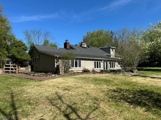 Building Photo - 120 Kosciuszko Rd