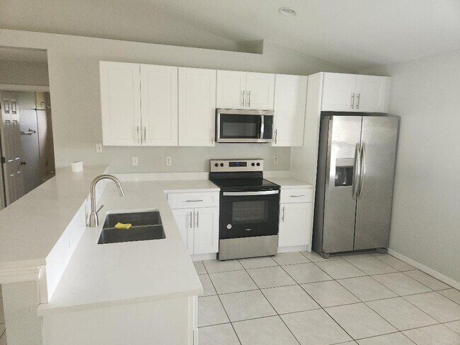 Kitchen - 2536 SW 24th Ct House