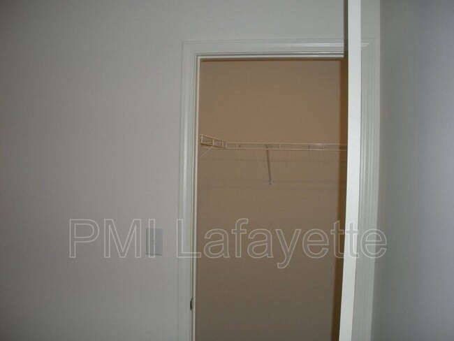 Building Photo - 4803 Dobson Dr