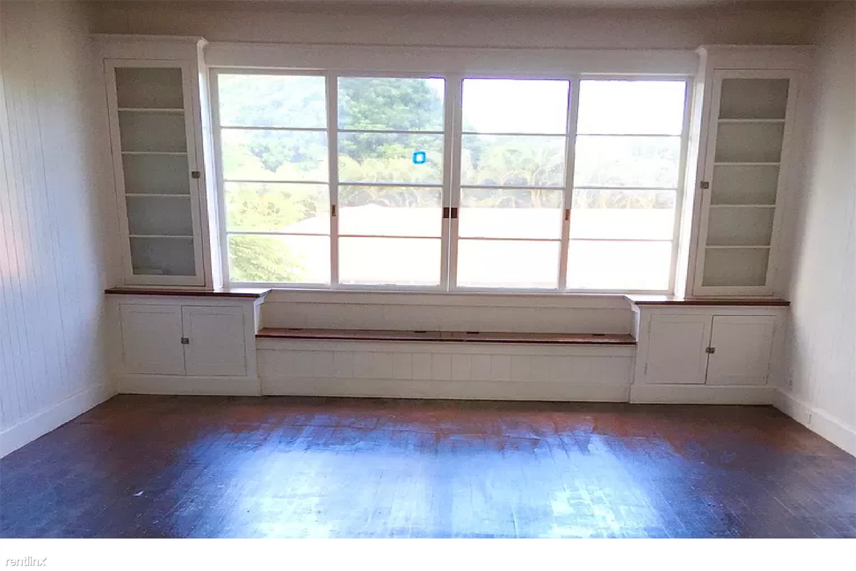 Building Photo - 3 br, 1 bath House - 134 W Kawailani St