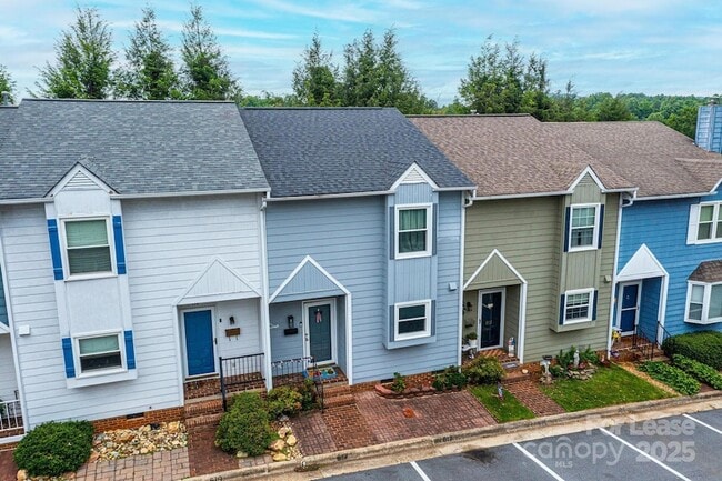 Photo - 617 College Ave SW Townhome