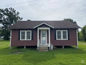 Building Photo - 131 Castille St