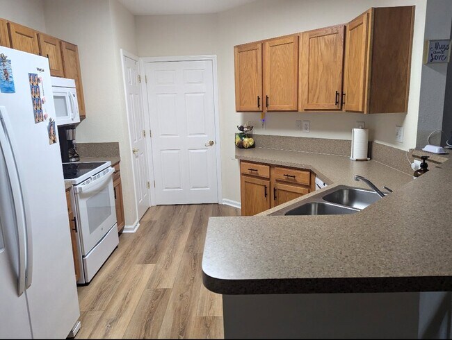 Building Photo - 785 Oakleaf Plantation Pkwy