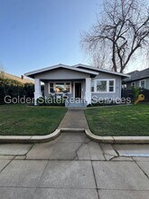 Building Photo - 329 Pleasant St