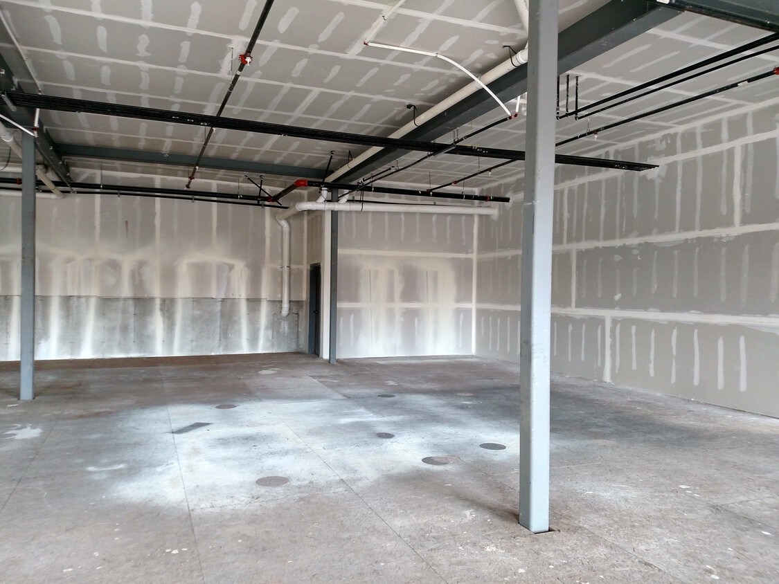 Interior Photo - 451 S Main St