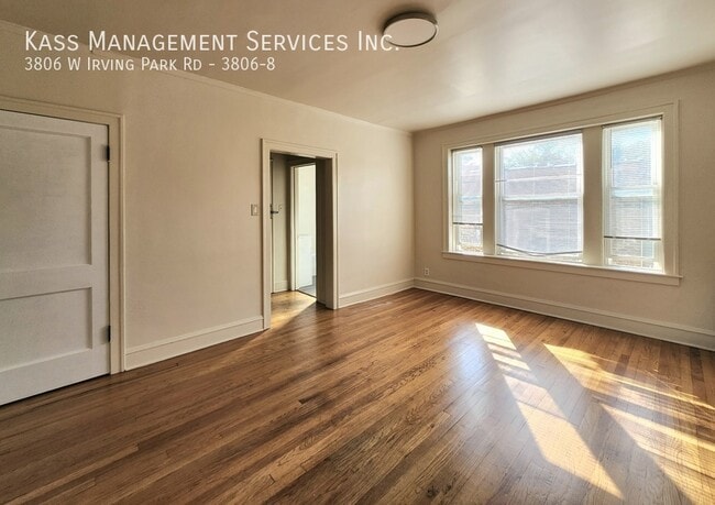 Building Photo - 3806 W Irving Park Rd