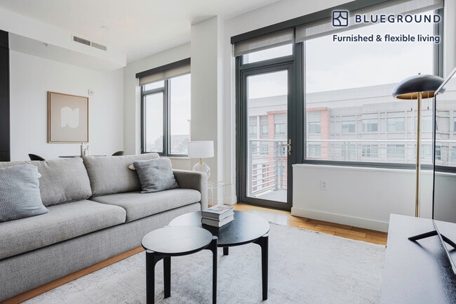 Building Photo - 1212 4th St SE Building Photo - 1212 4th St SE