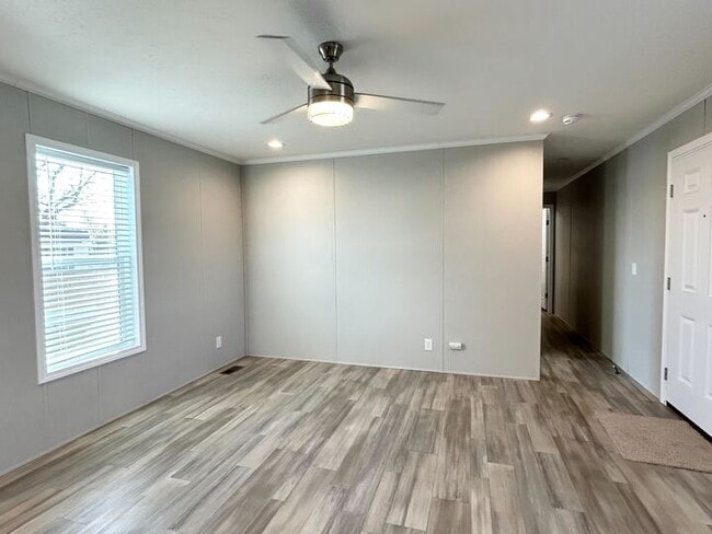 Building Photo - 52962 N Yorktown Ct