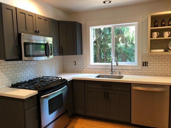 Foto del edificio - 5704 SW Hamilton St