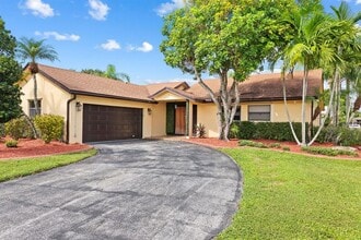 Building Photo - 563 SW 169th Ave