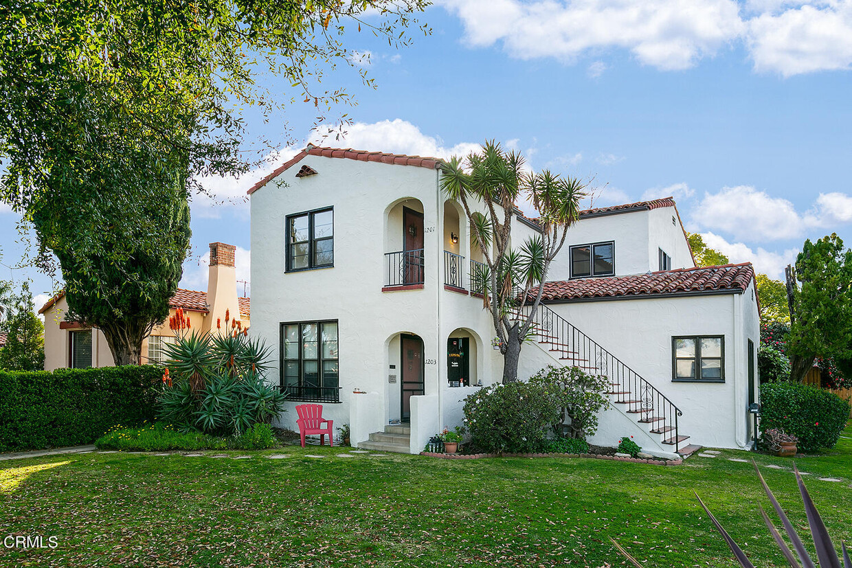 Apartments Near Alhambra