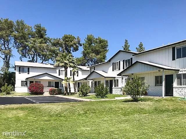 Primary Photo - 2 br, 1 bath Townhome - 914 W Glendale Ave