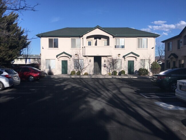 Building Photo - 185 Hillcrest Dr