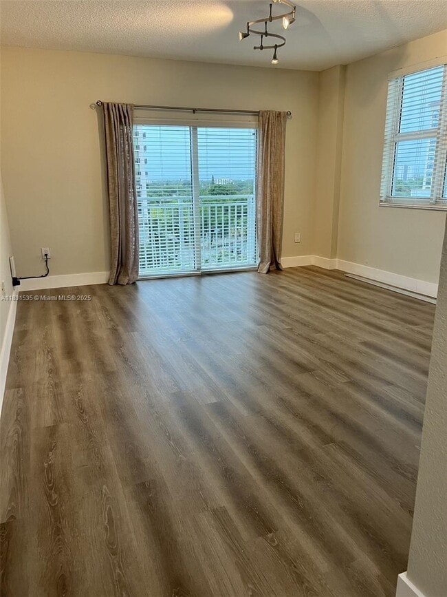 Building Photo - 50 Menores Ave