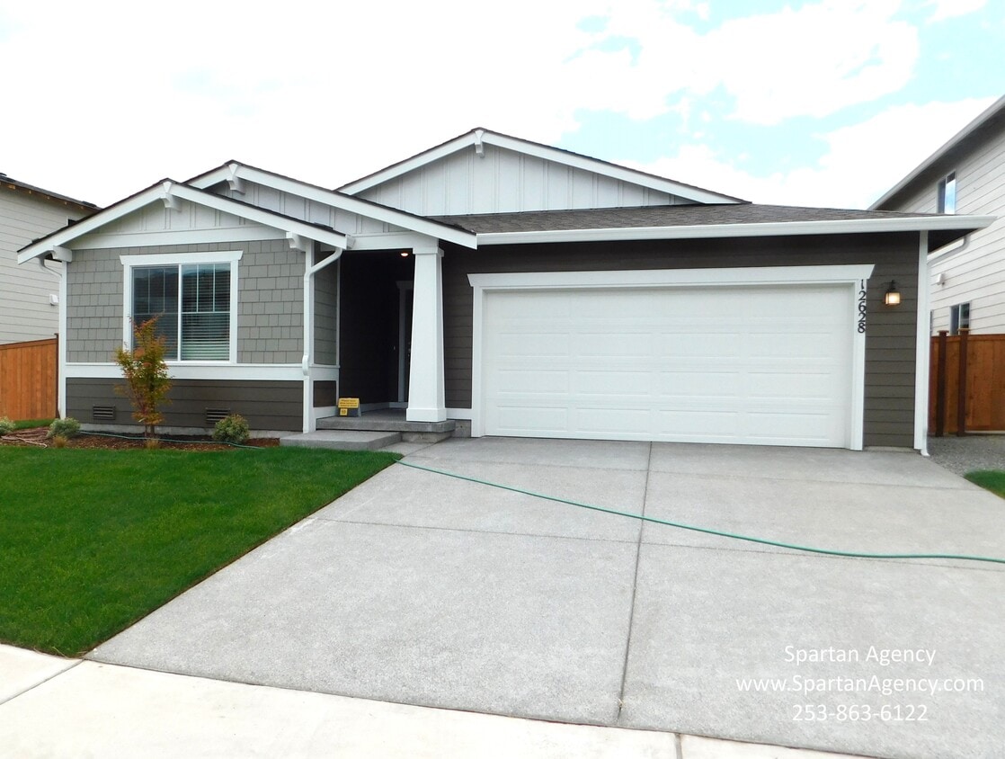 Foto principal - 12628 173rd Ave E