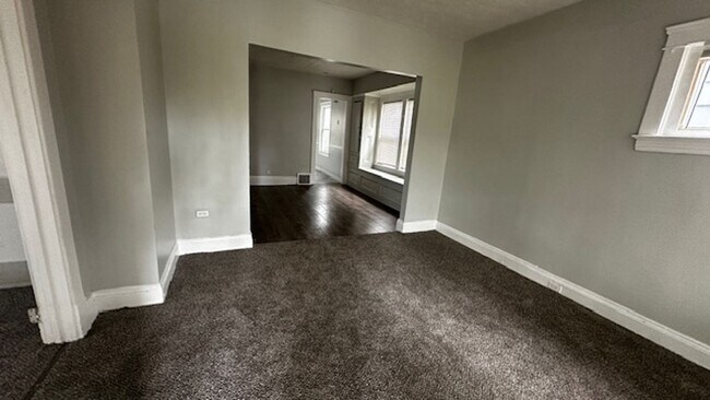 Foto del edificio - Nice Cozy downstairs unit