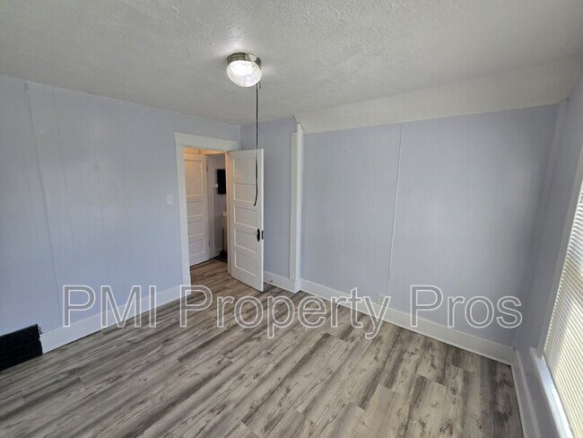 Foto del edificio - 2509 N Buffum St