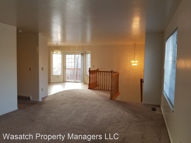 Foto del edificio - 2 br, 2 bath House - 1080 Elgin Avenue