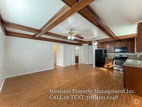 Building Photo - 6146 Aldama St