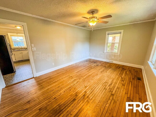 Photo - 113 Belmont Dr House