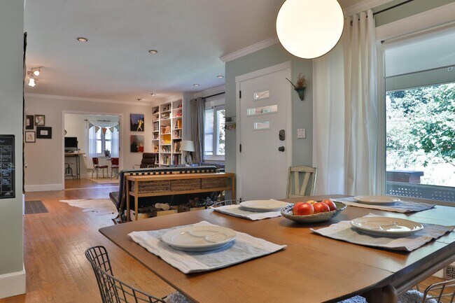 dining - 627 mayview dr