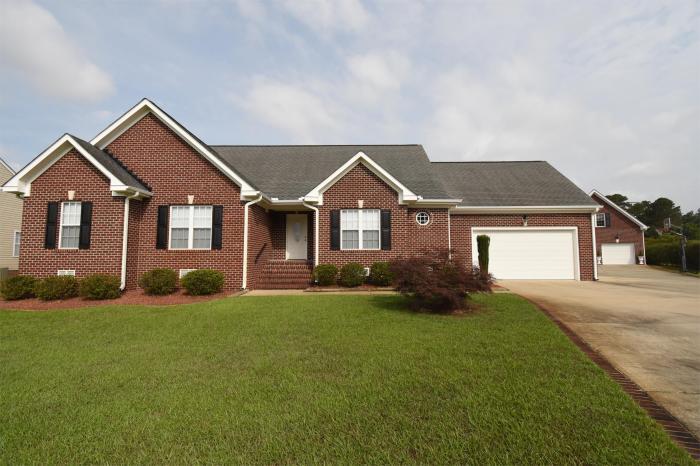 Foto principal - 4 bedroom in Goldsboro NC 27534