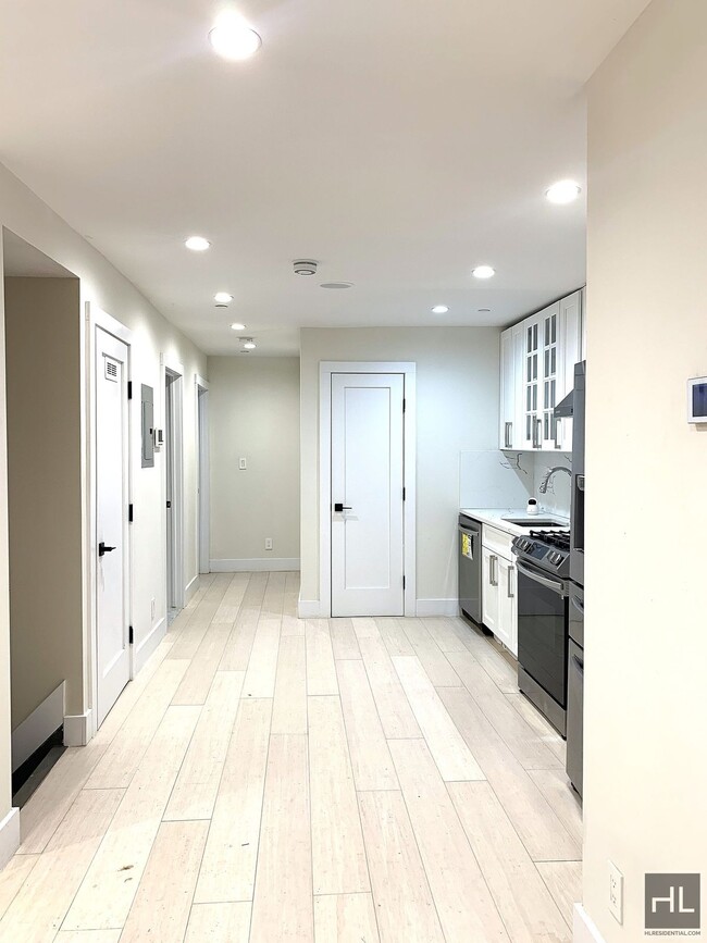 Building Photo - EXCLUSIVE BED-STUY BROWNSTONE GARDEN  FLOO...