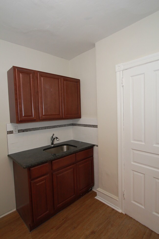 Foto del edificio - 4328 Pine St