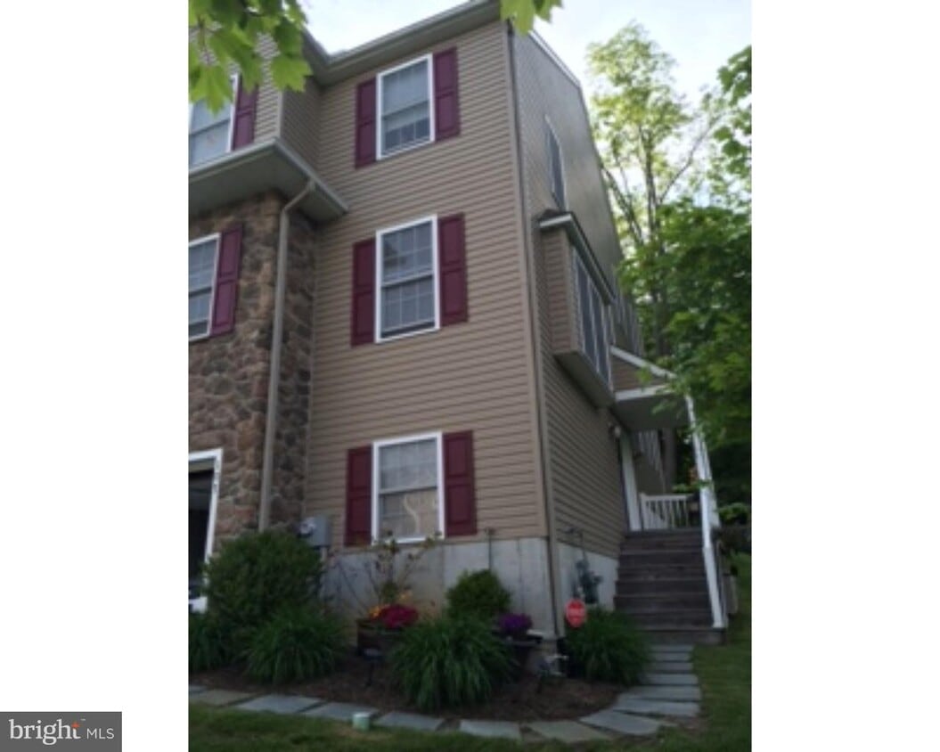 107 Dobson Ct, Media, PA 19063 Townhouse for Rent in Media, PA