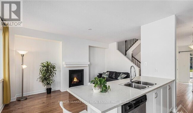 Photo du bâtiment - 932 Kilbirnie Dr
