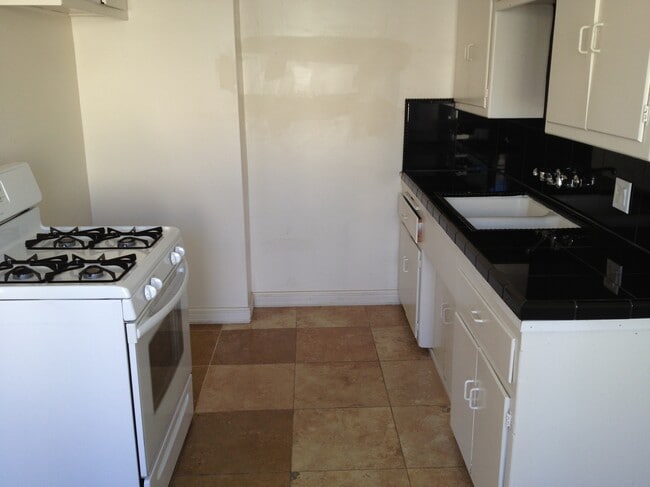 Building Photo - 26025 Cypress St