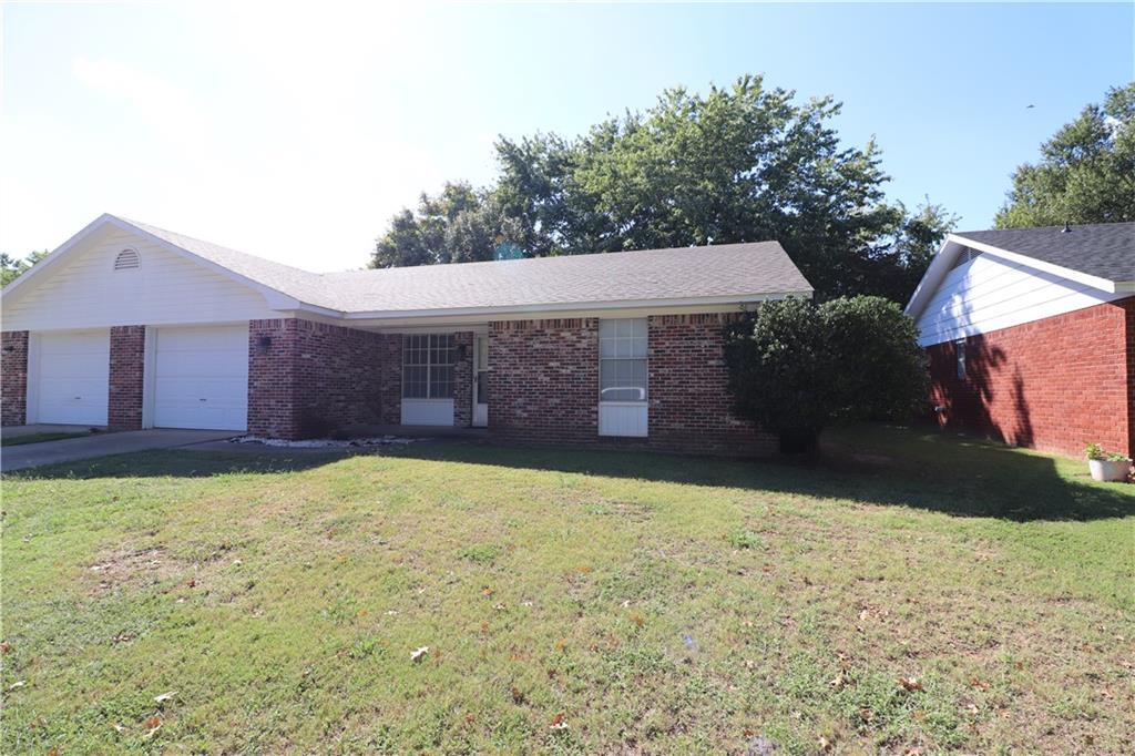 1406 Willard St, Springdale, AR 72762 Townhome Rentals in Springdale