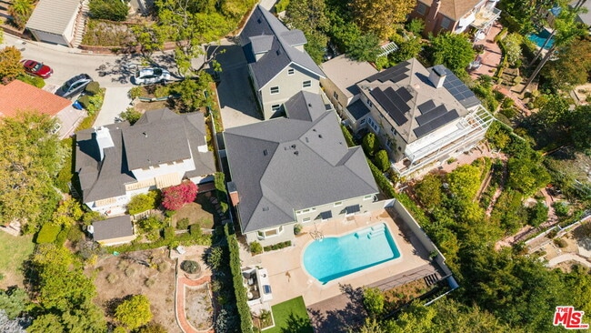 Building Photo - 2383 Panorama Terrace