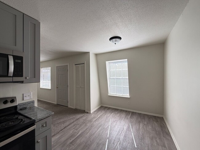 Foto del edificio - 3826 Country Club Rd