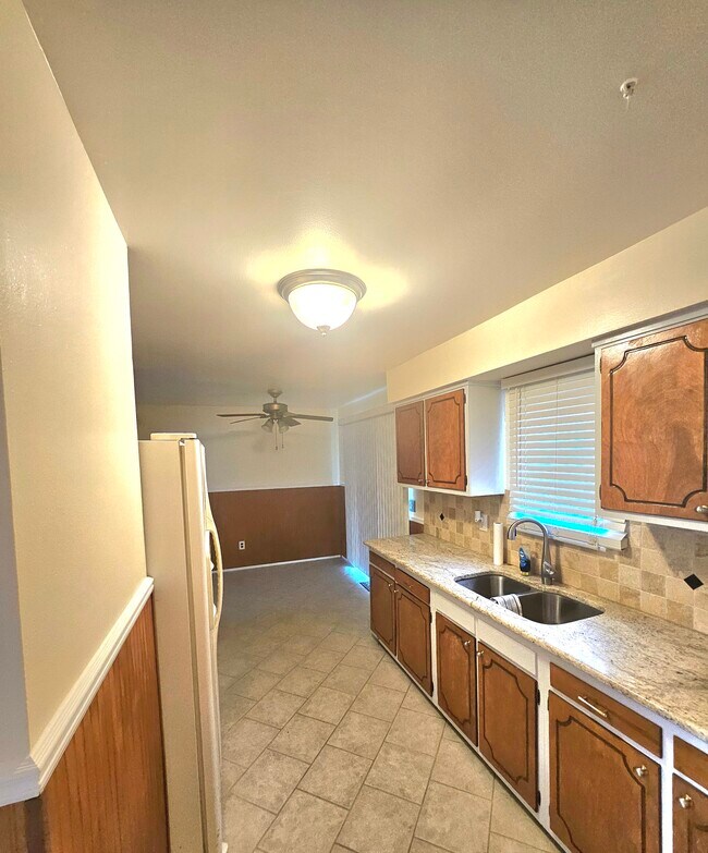 Building Photo - 19929 Wyoming Ave