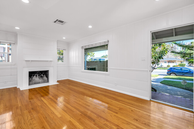 Living Room - 5223 Topanga Canyon Blvd